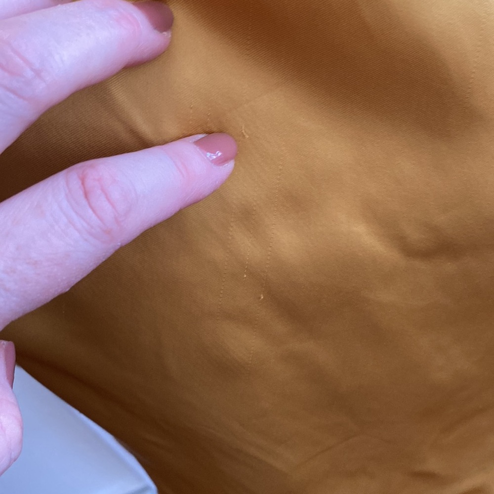 Beautiful Aritzia gold satin camisole from Wilfred brand. MSRP 68$ - Picture 4 of 9